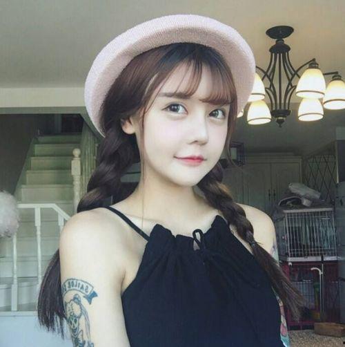 韩安冉吃瓜网红叫什么,揭秘网红圈背后的惊人真相