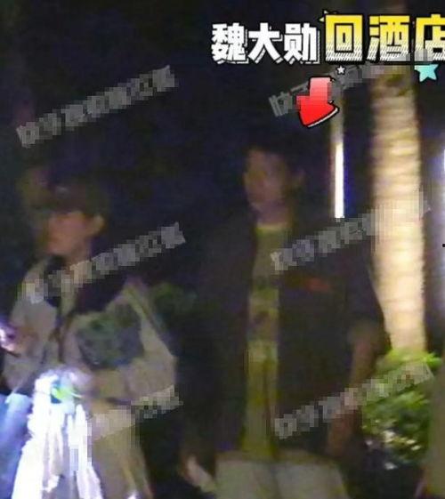 酒吧网红女吃瓜图片,揭秘娱乐圈幕后风云