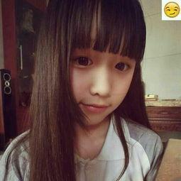 网红小雪吃瓜照片图片高清