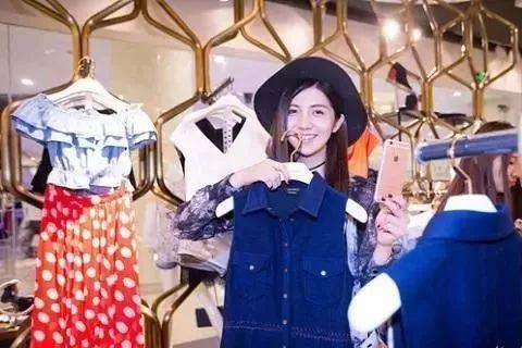 平潭网红主播吃瓜,揭秘网络热点背后的故事